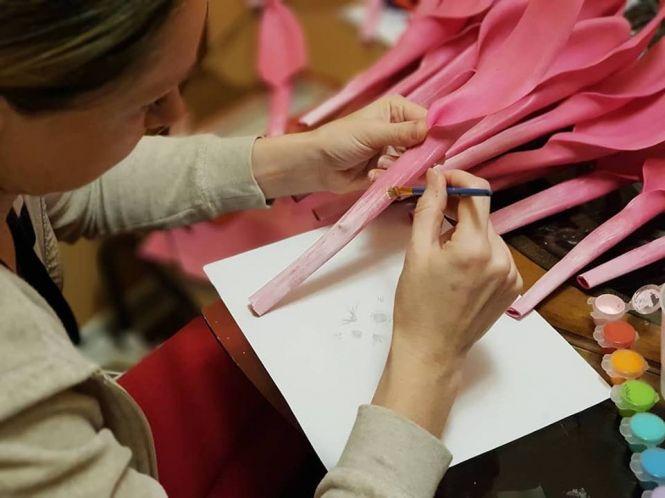 Новини Тернополя - фото з Жінка з Тернопільщини робить гігантські паперові квіти в Америці Жінка з Тернопільщини робить гігантські паперові квіти в Америці, фото №1 на сайті 20minut.ua