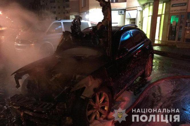 Новини Тернополя - фото з У Тернополі вночі невідомі спалили автомобіль Infiniti FX35 У Тернополі вночі невідомі спалили автомобіль Infiniti FX35, фото №1 на сайті 20minut.ua