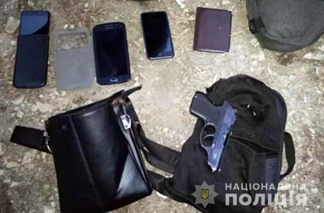 Поліцейські Кам’янця затримали банду, яка побила і викрала чернівчанина, фото №3 на сайті 20minut.ua