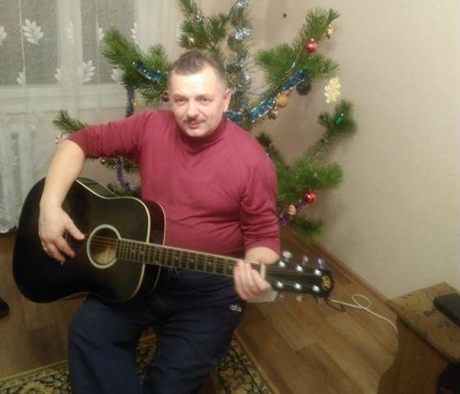 Новини Хмельницького - фото з “Караоке на колесах”: як живе співочий таксист із Хмельницького “Караоке на колесах”: як живе співочий таксист із Хмельницького, фото №3 на сайті vsim.ua