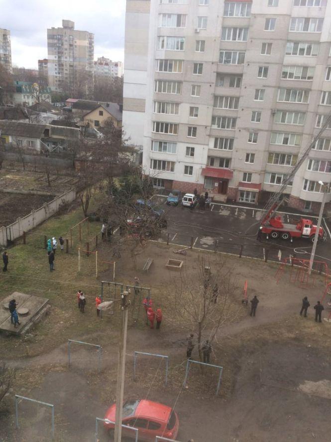 Новини Хмельницького - фото з На Подільській з палаючої квартири витягли 50-річну хмельничанку На Подільській з палаючої квартири витягли 50-річну хмельничанку, фото №5 на сайті vsim.ua