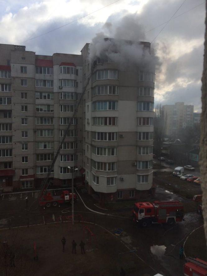 Новини Хмельницького - фото з На Подільській з палаючої квартири витягли 50-річну хмельничанку На Подільській з палаючої квартири витягли 50-річну хмельничанку, фото №4 на сайті vsim.ua