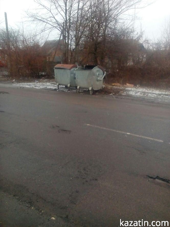 Козятин в останній день зими — калюжі, фури та сміття, фото №4 на сайті 20minut.ua