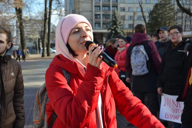 Новини Хмельницького - фото з Хмельницькі школярі підтримали жертв булінгу «рожевим» маршем (ФОТО, ВІДЕО) Хмельницькі школярі підтримали жертв булінгу «рожевим» маршем (ФОТО, ВІДЕО), фото №23 на сайті vsim.ua