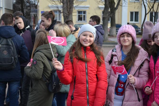 Новини Хмельницького - фото з Хмельницькі школярі підтримали жертв булінгу «рожевим» маршем (ФОТО, ВІДЕО) Хмельницькі школярі підтримали жертв булінгу «рожевим» маршем (ФОТО, ВІДЕО), фото №1 на сайті vsim.ua