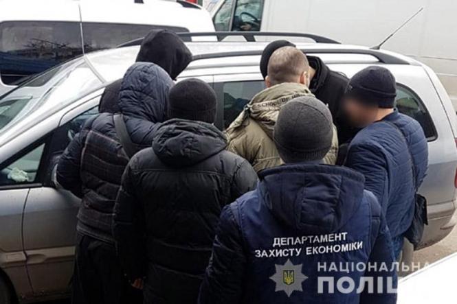 Новини Кам'янця-Подільського - фото з Поліція Кам’янця затримала депутата-хабарника Поліція Кам’янця затримала депутата-хабарника, фото №2 на сайті 20minut.ua