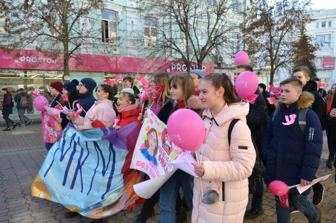 Новини Хмельницького - фото з Хмельницькі школярі підтримали жертв булінгу «рожевим» маршем (ФОТО, ВІДЕО) Хмельницькі школярі підтримали жертв булінгу «рожевим» маршем (ФОТО, ВІДЕО), фото №15 на сайті vsim.ua