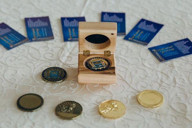 Новини Тернополя - фото з У Тернополі виготовляють особливі пам'ятні знаки У Тернополі виготовляють особливі пам'ятні знаки, фото №1 на сайті 20minut.ua