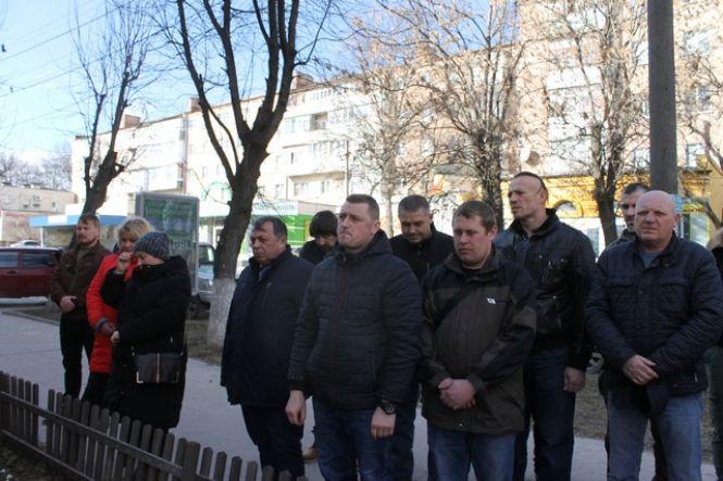 Новини Кам'янця-Подільського - фото з Кам’янчани вшанували пам’ять загиблого героя (ФОТО) Кам’янчани вшанували пам’ять загиблого героя (ФОТО), фото №2 на сайті 20minut.ua