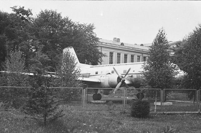 Новини Вінниці - фото з На місці літаків-кінотеатрів тепер церкви та пустирі. Вінниця, яка є тільки на фото На місці літаків-кінотеатрів тепер церкви та пустирі. Вінниця, яка є тільки на фото, фото №1 на сайті 20minut.ua