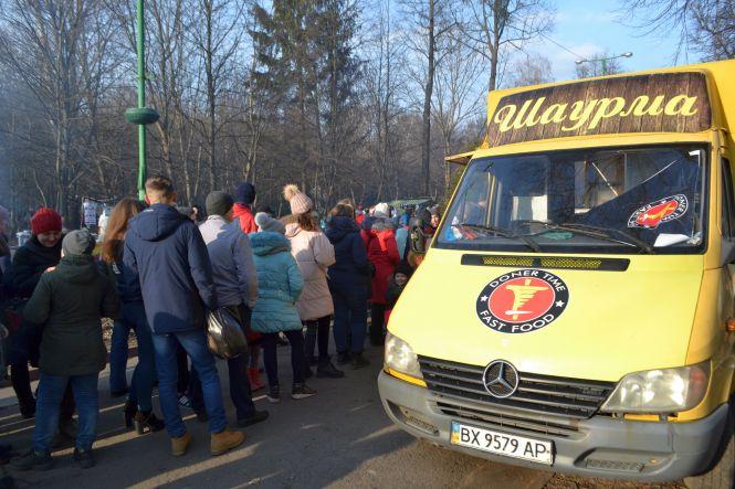 Хмельницький зустрів весну з шашликом, медовухою, фотозонами і танцями (ФОТО і ВІДЕО), фото №16 на сайті vsim.ua