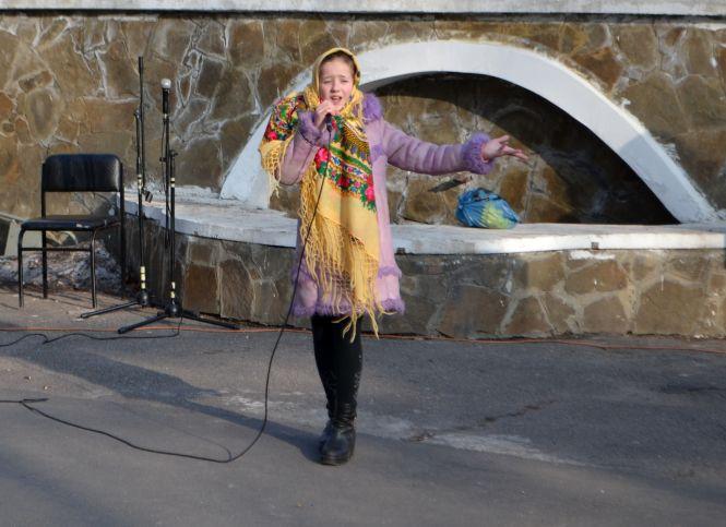 Хмельницький зустрів весну з шашликом, медовухою, фотозонами і танцями (ФОТО і ВІДЕО), фото №4 на сайті vsim.ua
