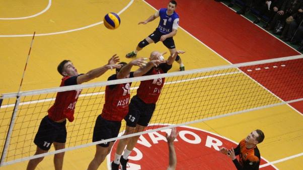 Новини Хмельницького - фото з Спортивний Хмельницький: перемоги змінювались поразками Спортивний Хмельницький: перемоги змінювались поразками, фото №4 на сайті vsim.ua