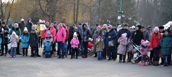 Хмельницький зустрів весну з шашликом, медовухою, фотозонами і танцями (ФОТО і ВІДЕО), фото №5 на сайті vsim.ua