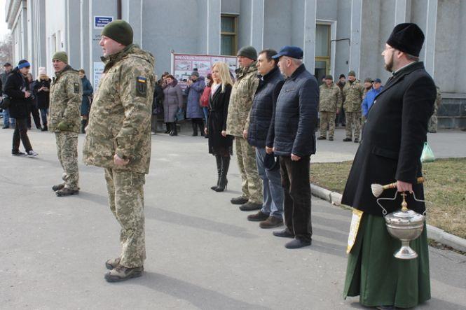 Сотня кам’янецьких військовослужбовців рушили на Схід, фото №1 на сайті 20minut.ua