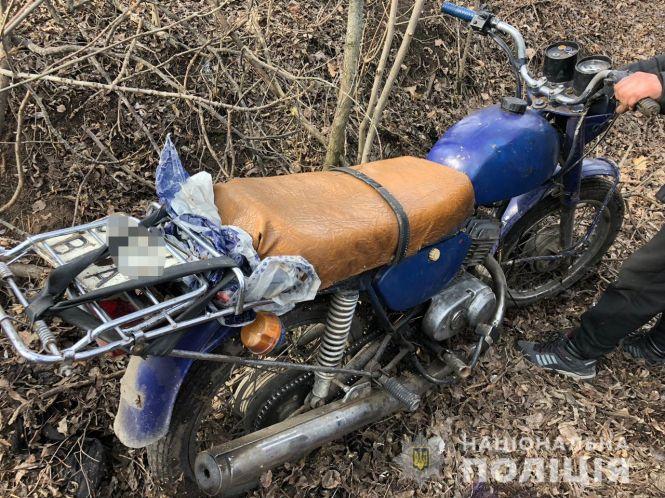 На Вінниччині підлітки захотіли покататись на мотоциклі. Можуть сісти надовго, фото №2 на сайті 20minut.ua