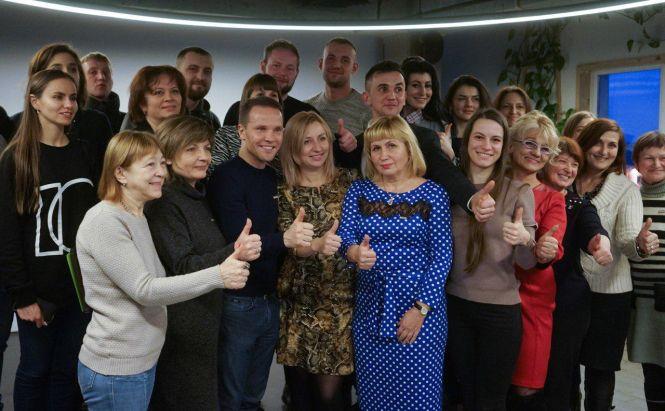 Новини Вінниці - фото з Дерев'янко у Вінниці підтримав автопробіг за доступні авто (Прес-служба Юрія Дерев’янка) Дерев'янко у Вінниці підтримав автопробіг за доступні авто (Прес-служба Юрія Дерев’янка), фото №2 на сайті 20minut.ua