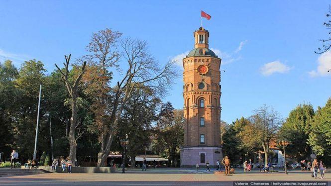 Новини Вінниці - фото з Нелегальний туризм: що відомо про «чорних» екскурсоводів у Вінниці? Нелегальний туризм: що відомо про «чорних» екскурсоводів у Вінниці?, фото №2 на сайті 20minut.ua