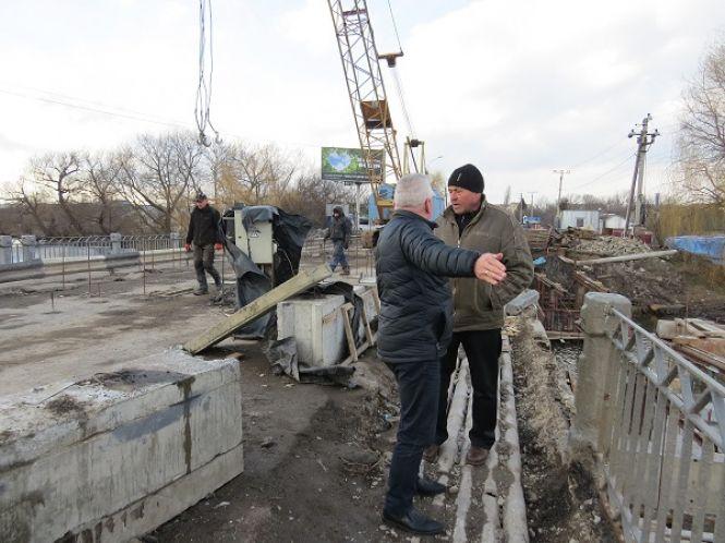 Новини Хмельницького - фото з Ремонт мосту у Старокостянтинові: що уже встигли зробити за 8 мільйонів гривень Ремонт мосту у Старокостянтинові: що уже встигли зробити за 8 мільйонів гривень, фото №4 на сайті vsim.ua