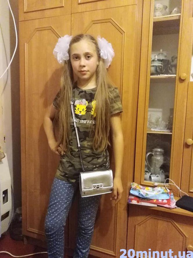 «Вони ходять на роботу, а я — на могилу»: винних у смерті Даринки, яка померла в школі, ще не знайшли, фото №2 на сайті 20minut.ua