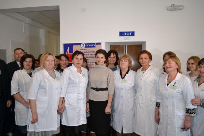 Новини Хмельницького - фото з На Хмельниччині побувала перша леді Марина Порошенко. Де була і що говорила (ФОТО, ВІДЕО) На Хмельниччині побувала перша леді Марина Порошенко. Де була і що говорила (ФОТО, ВІДЕО), фото №9 на сайті vsim.ua