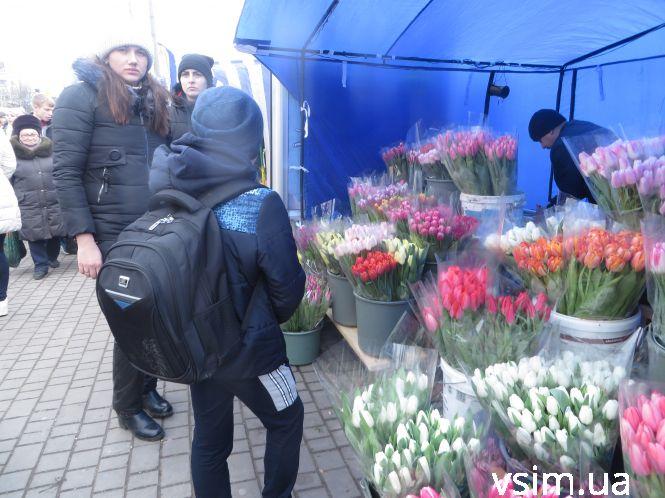 Новини Хмельницького - фото з Біля “Либідь Плази” запрацював квітковий ярмарок: що і за скільки продають Біля “Либідь Плази” запрацював квітковий ярмарок: що і за скільки продають, фото №14 на сайті vsim.ua