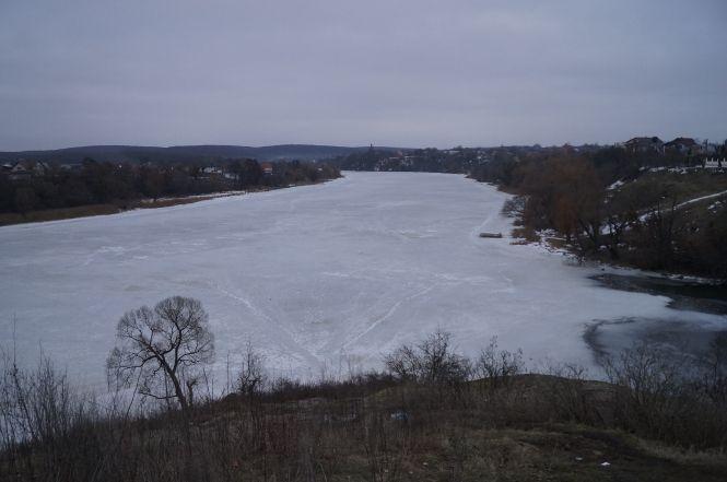 Новини Вінниці - фото з Церква-бункер та «вмерзлий» корабель: Південний Буг від Староміського мосту до Ющенка Церква-бункер та «вмерзлий» корабель: Південний Буг від Староміського мосту до Ющенка, фото №27 на сайті 20minut.ua