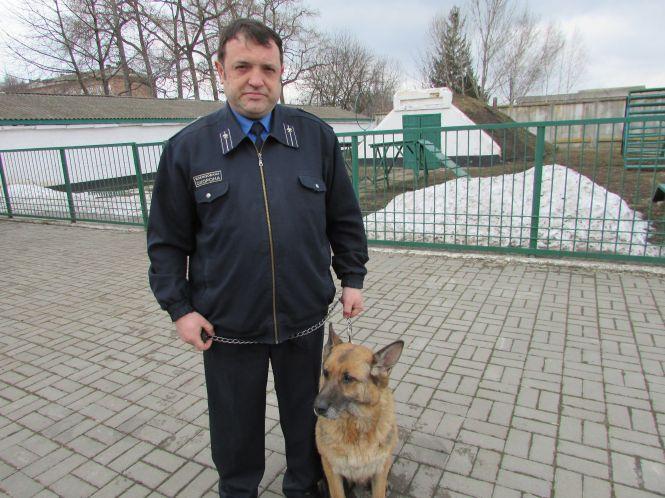 Дитину, яку шукали всім селом, знайшов службовий пес, фото №1 на сайті 20minut.ua