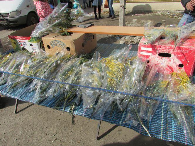 Сьогодні все для жінок — козятинчани запасалися квітами та подарунками, фото №10 на сайті 20minut.ua