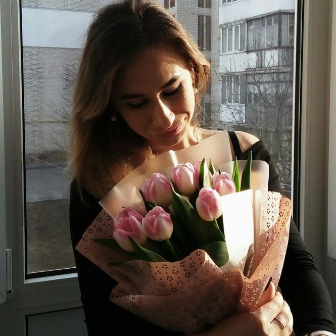 Новини Тернополя - фото з Тюльпани і подарунки: ТОП-10 святкових фото, які тернополянки опублікували в Instagram Тюльпани і подарунки: ТОП-10 святкових фото, які тернополянки опублікували в Instagram, фото №9 на сайті 20minut.ua