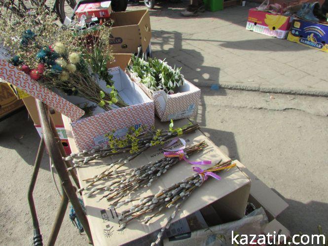 Сьогодні все для жінок — козятинчани запасалися квітами та подарунками, фото №4 на сайті 20minut.ua