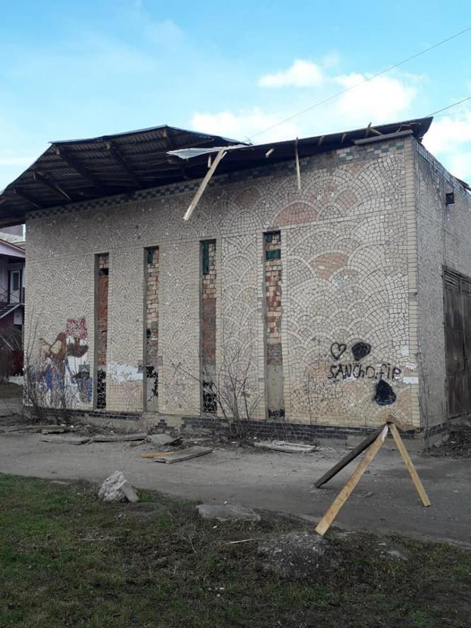 Новини Кам'янця-Подільського - фото з Вітер зірвав дах з Кам’янецького теплового блоку Вітер зірвав дах з Кам’янецького теплового блоку, фото №2 на сайті 20minut.ua