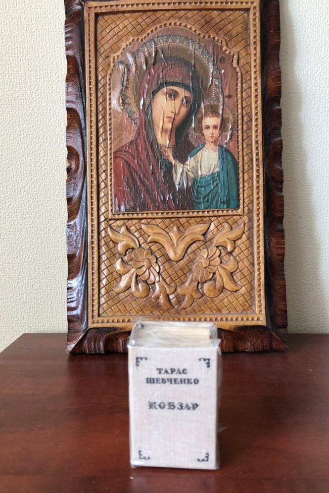 Цей портрет можна... читати. Незвичайне зображення Шевченка  з Томашполя показували в Італії, фото №4 на сайті 20minut.ua