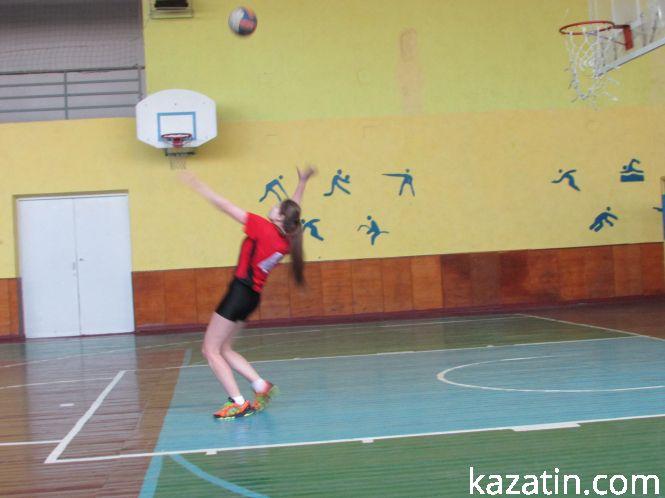 Новини Козятина - фото з Як грали на фінальних змаганнях 27-их сільських спортивних ігор з волейболу Як грали на фінальних змаганнях 27-их сільських спортивних ігор з волейболу, фото №5 на сайті 20minut.ua