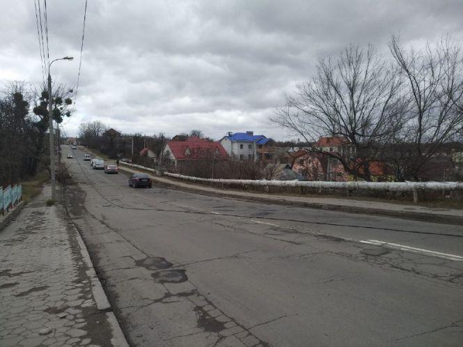 Вітер зриває дерева і стовпи: наслідки негоди у Вінниці, фото №5 на сайті 20minut.ua