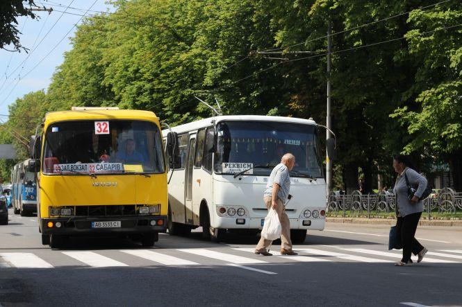 Новини Вінниці - фото з Нічних маршруток на Електромережу не буде. Нові автобуси — «першочергово» для Академічного Нічних маршруток на Електромережу не буде. Нові автобуси — «першочергово» для Академічного, фото №2 на сайті 20minut.ua