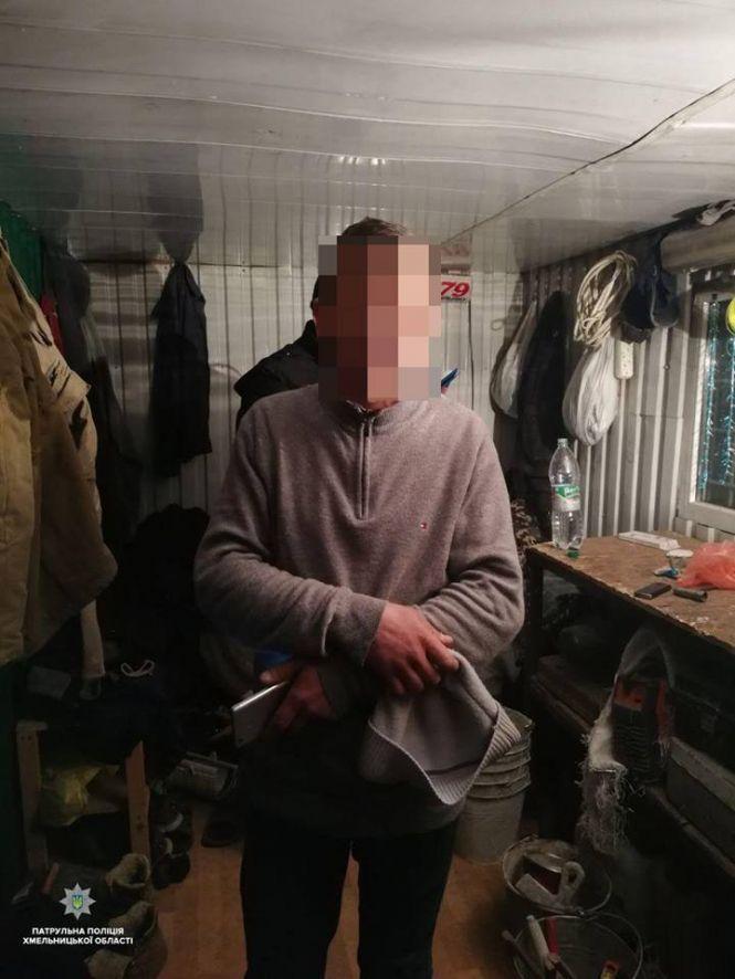 Новини Хмельницького - фото з У Хмельницькому "на гарячому" спіймали крадія У Хмельницькому "на гарячому" спіймали крадія, фото №1 на сайті vsim.ua