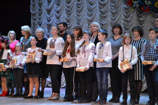 Новини Хмельницького - фото з Хмельницькі школярі “мандрували Україною” і встановили національний рекорд Хмельницькі школярі “мандрували Україною” і встановили національний рекорд, фото №5 на сайті vsim.ua