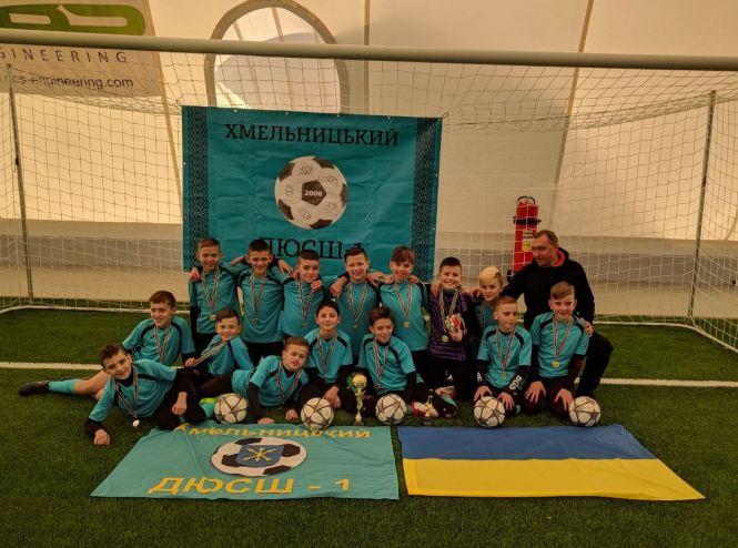 Новини Хмельницького - фото з Хмельничани перемогли на міжнародному турнірі з футболу Хмельничани перемогли на міжнародному турнірі з футболу, фото №4 на сайті vsim.ua