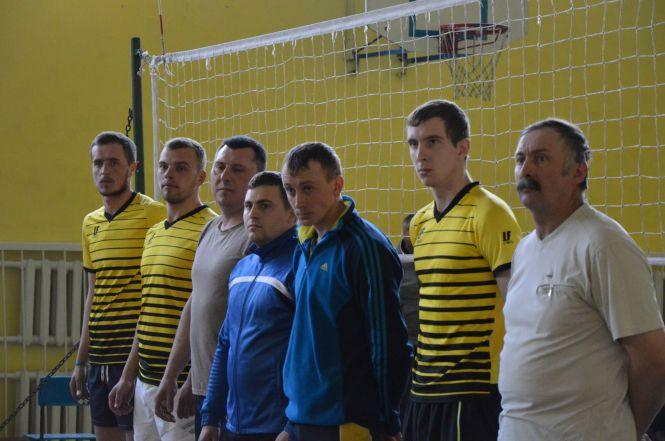 Новини Козятина - фото з Бродецькі волейболіси "вирвали" собі перемогу Бродецькі волейболіси "вирвали" собі перемогу, фото №1 на сайті 20minut.ua