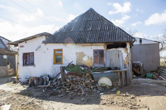 Розвалюється будинок. Мати-одиначка просить у міськради грошей на ремонт, фото №1 на сайті 20minut.ua