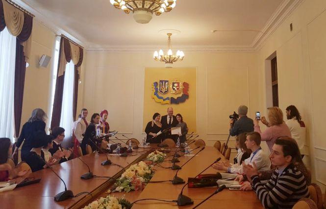 Новини Хмельницького - фото з Персональні стипендії отримають 20 талановитих хмельничан: хто вони