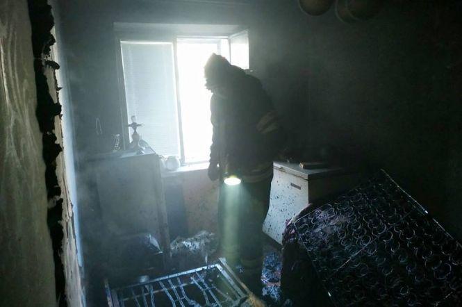 Новини Хмельницького - фото з У Кам'янці підпалили квартиру, у якій знаходилась 54-річна жінка У Кам'янці підпалили квартиру, у якій знаходилась 54-річна жінка, фото №1 на сайті vsim.ua