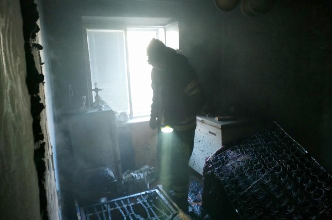Новини Кам'янця-Подільського - фото з Надзвичайники врятували жінку з палаючої квартири (ОНОВЛЕНО) Надзвичайники врятували жінку з палаючої квартири (ОНОВЛЕНО), фото №1 на сайті 20minut.ua