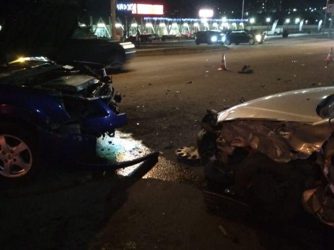 ДТП на Трудовій: два автомобілі зіткнулися “лоб в лоб”, фото №1 на сайті vsim.ua