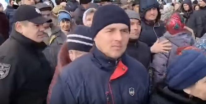 «Позліталися, орли? А де ви були, коли ми Героя ховали?»  Скандал навколо храму під Вінницею, фото №4 на сайті 20minut.ua