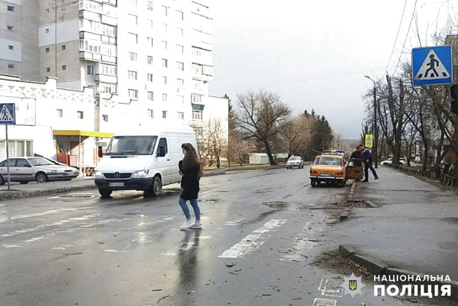Перекинуте авто та збитий візок з немовлям: хроніка ДТП у Хмельницькому, фото №2 на сайті vsim.ua