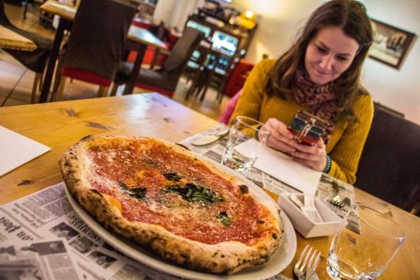 Новини Хмельницького - фото з “Бандитський і брудний, але все ж прекрасний”: пригоди хмельничанина в Неаполі “Бандитський і брудний, але все ж прекрасний”: пригоди хмельничанина в Неаполі, фото №6 на сайті vsim.ua