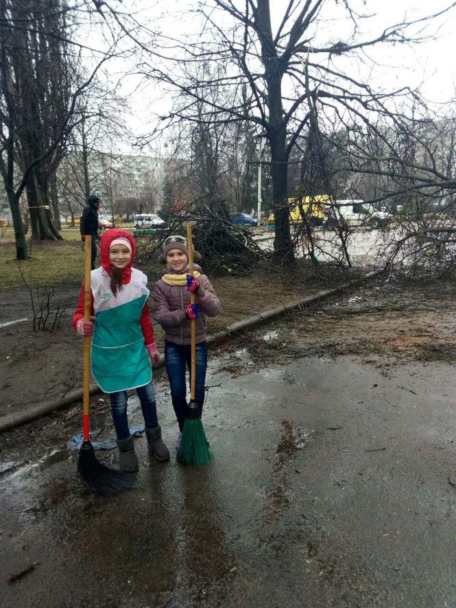 Новини Житомира - фото з У житомирських ОСББ уже розпочали весняну толоку У житомирських ОСББ уже розпочали весняну толоку, фото №2 на сайті 20minut.ua