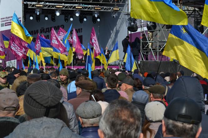 Новини Хмельницького - фото з «Все, як завжди, — зігнали»: яким був виступ Петра Порошенка у Хмельницькому (ФОТО) «Все, як завжди, — зігнали»: яким був виступ Петра Порошенка у Хмельницькому (ФОТО), фото №1 на сайті vsim.ua